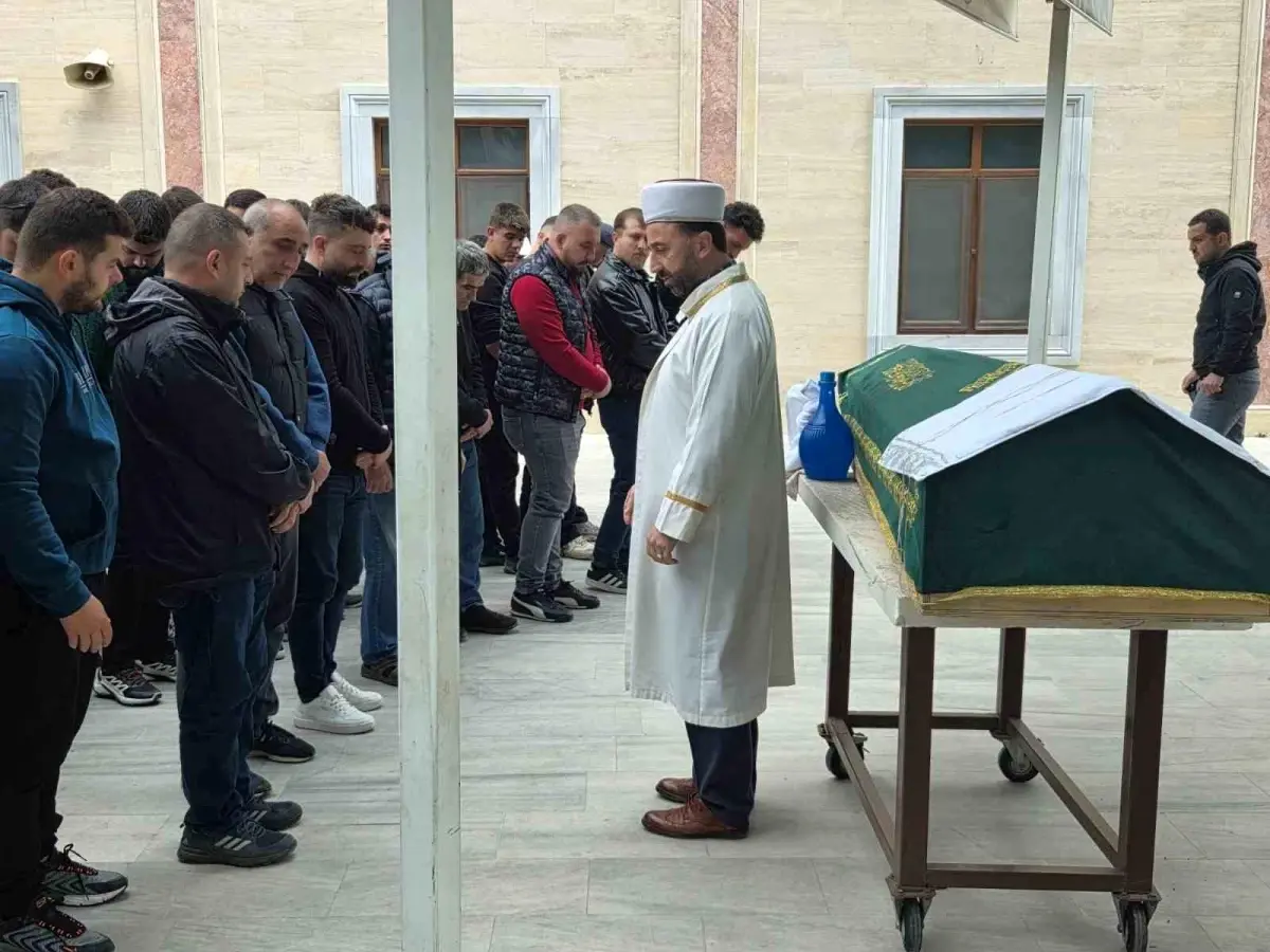 Bursa’da Motosiklet Kazası: 25 Yaşındaki Genç Hayatını Kaybetti