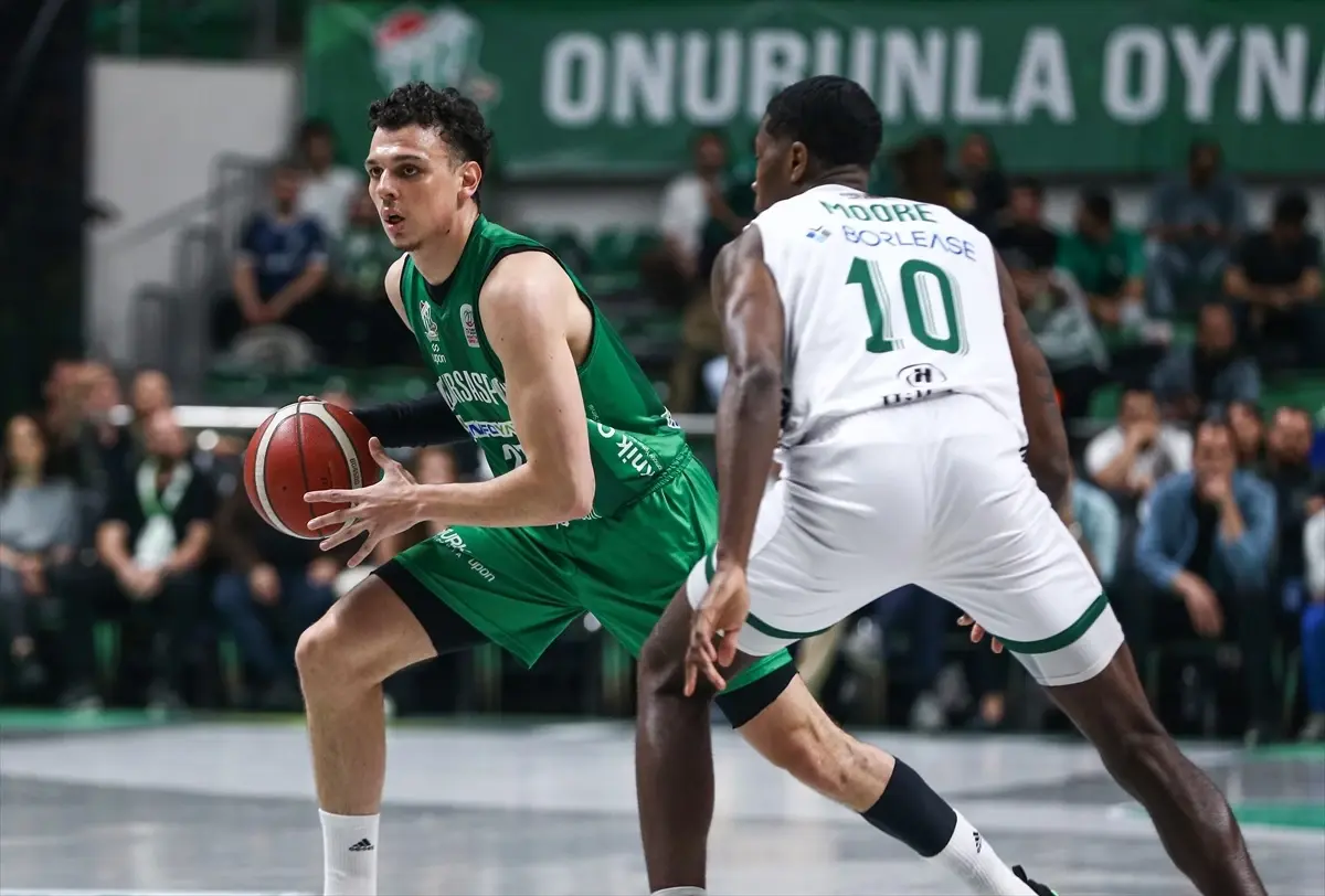 Bursaspor Yörsan Darüşşafaka’yı Yendi
