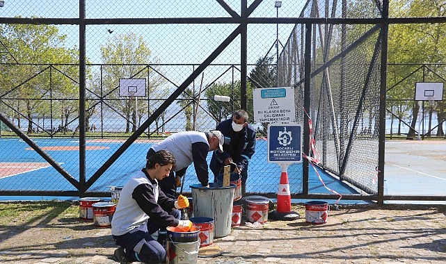 Büyükşehir, basketbol alanlarını yeniliyor