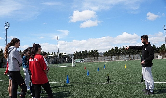 Büyükşehir’den gençlere tam takviye