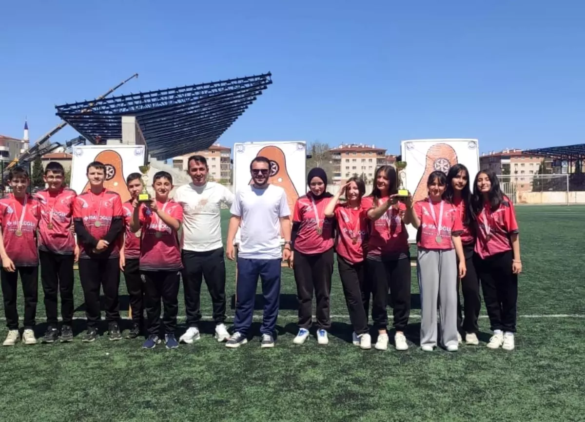 Çaltı Ortaokulu, Klasik Türk Okçuluğu’nda Bilecik Vilayet Birincisi Oldu