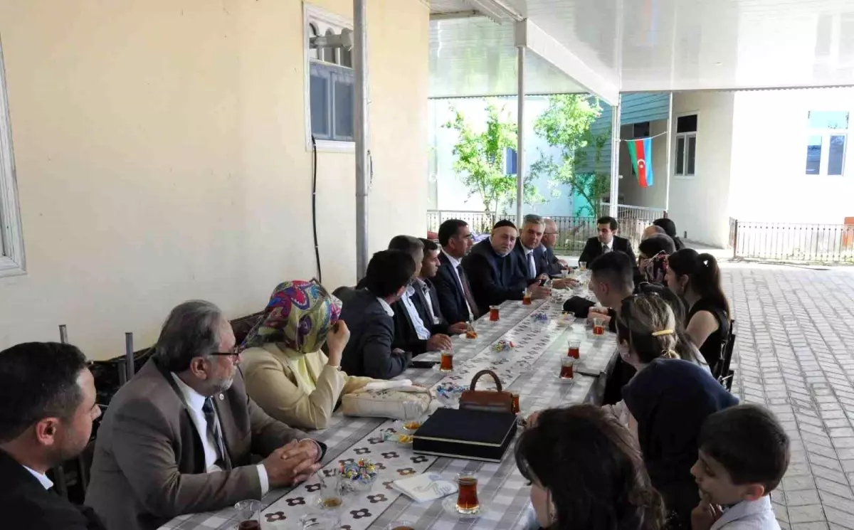 Çameli Protokolü Azerbaycan’da Ulusal Kahraman Mübariz İbrahimov’u Ziyaret Etti