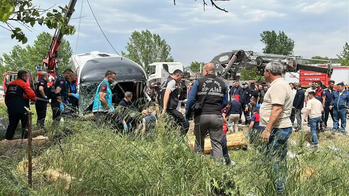 Çanakkale’de Feci Kaza: 8 Meyyit