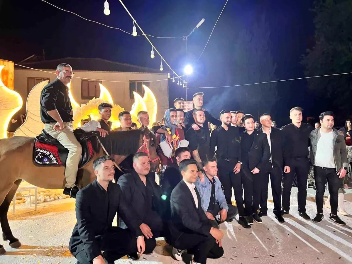 Çanakkale’de Renkli Düğün Merasimi