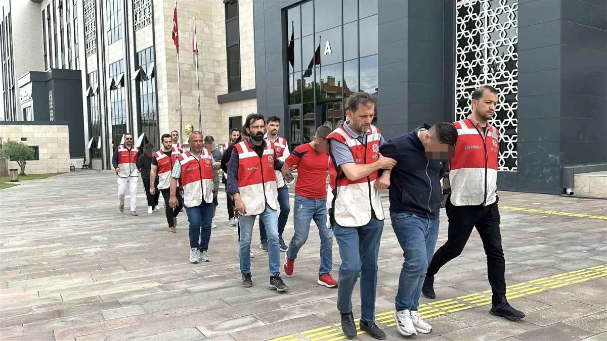 Çanakkale’de Trafik Kazası: 5 Kuşkulu Adliyeye Sevk Edildi