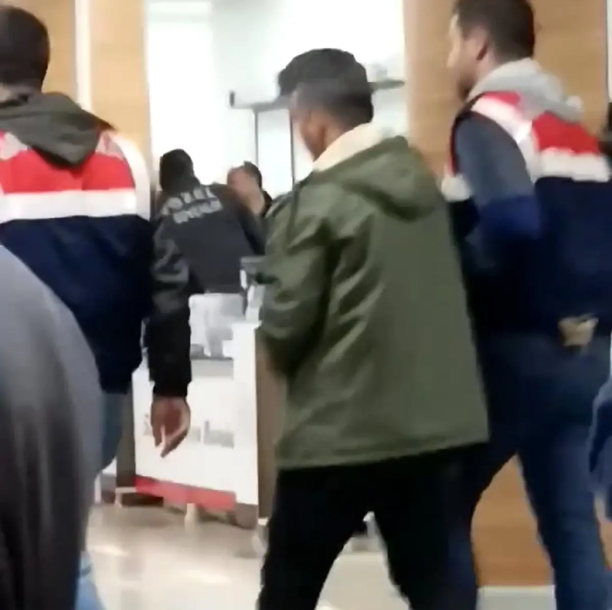 Çaybaşı’nda Genç Bayan Asılı Bulundu