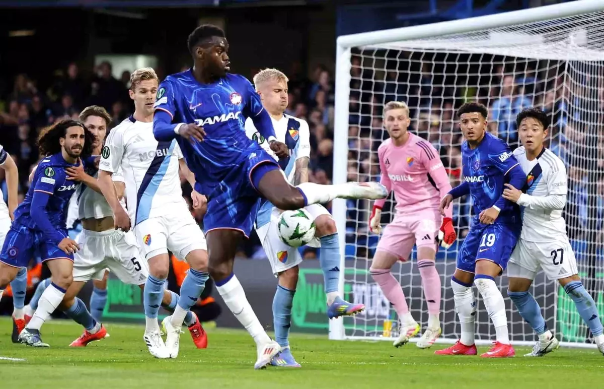 Chelsea ve Real Betis Finale Yükseldi