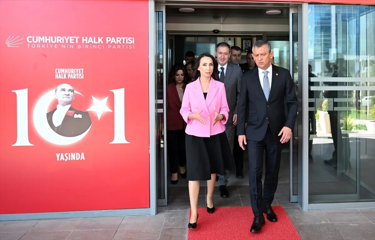 CHP Genel Başkanı Özel, DEM Parti heyeti ile görüştü Açıklaması