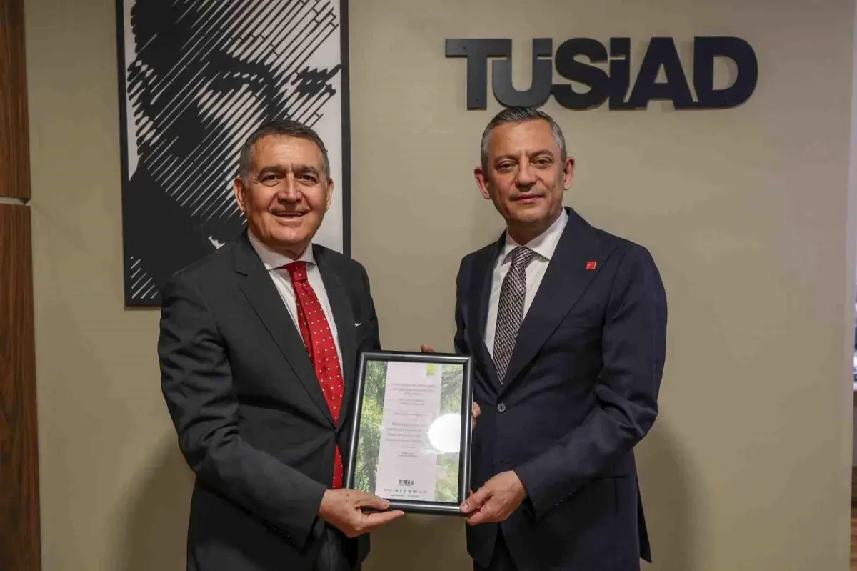 CHP Genel Başkanı Özgür Özel, TÜSİAD’ı Ziyaret Etti