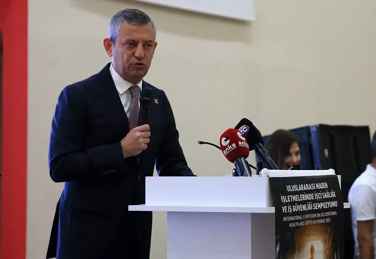 CHP Lideri Özgür Özel, Soma’daki Maden Faciasını Anmak İçin Sempozyumda Konuştu
