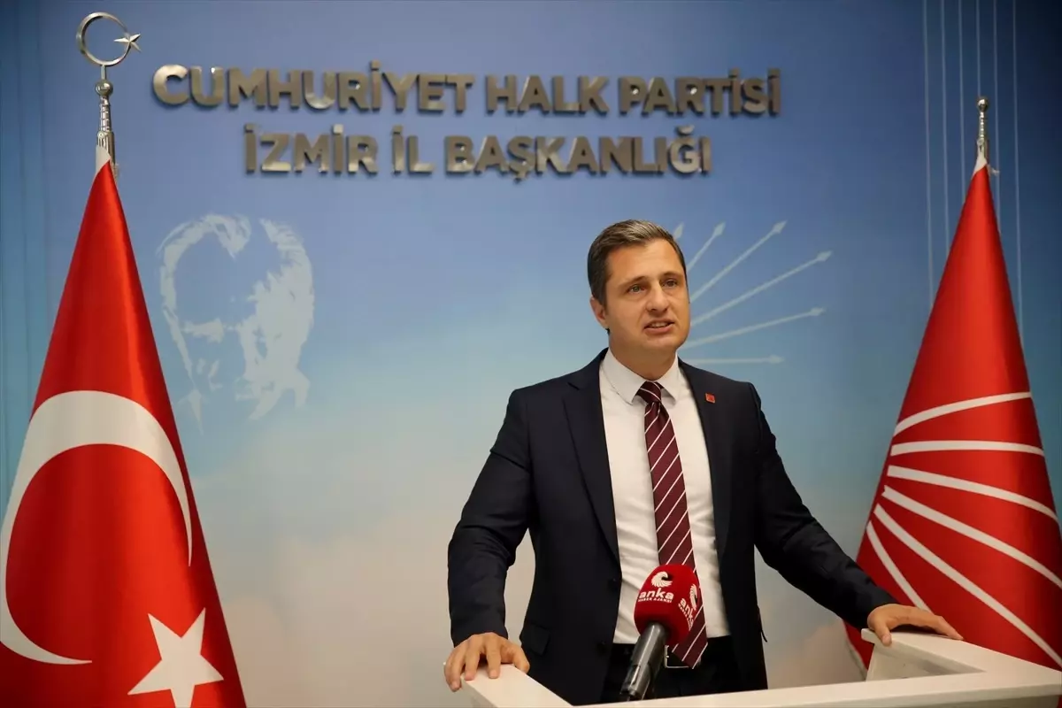 CHP Sözcüsü Yücel, MYK gündemine ait İzmir’de basın toplantısı düzenledi Açıklaması