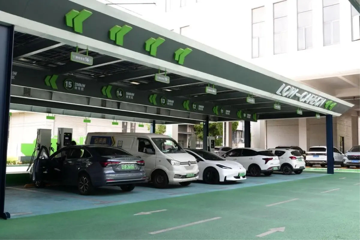 Çin’in Elektrikli Araç Şarj İstasyonları Arttı