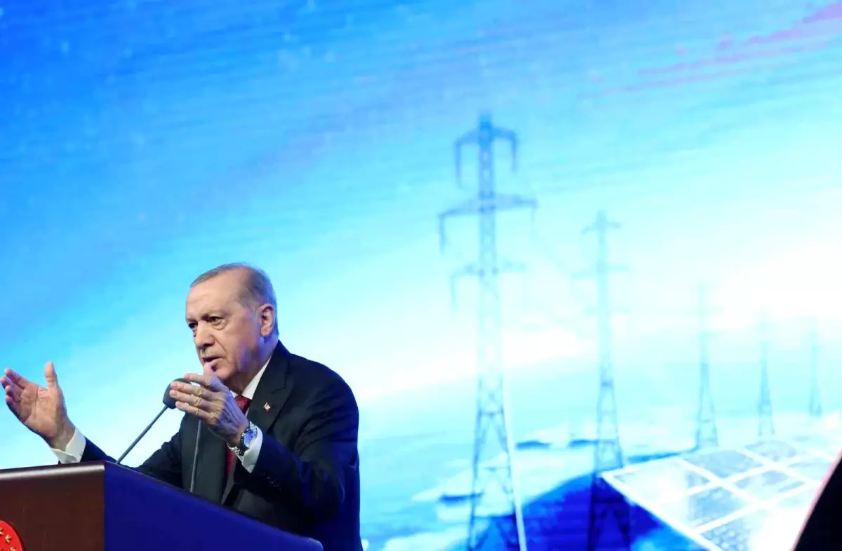Cumhurbaşkanı Erdoğan: “Enerji arz güvenliğinin sağlanması çabucak her devlet için bir beka sıkıntısı haline dönüşmüştür.”