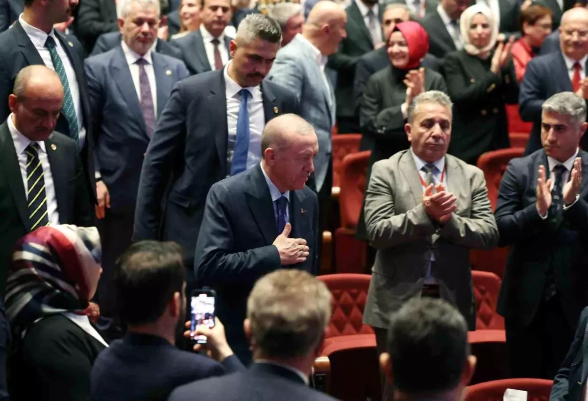 Cumhurbaşkanı Erdoğan: “İster töre, ister gelenek, ister yeni akım mazeretiyle olsun evliliğin zorlaştırılmasını asla yanlışsız bulmuyoruz”
