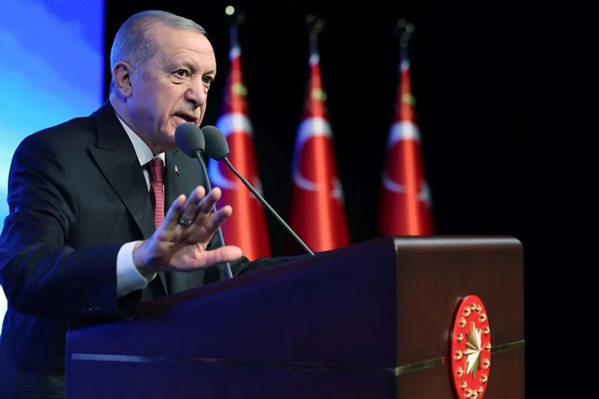 Cumhurbaşkanı Erdoğan, Pakistan Başbakanı Şahbaz Şerif ile görüştü: Türkiye tansiyonun tırmanmasını önlemek için elinden geleni yapmaya hazır.