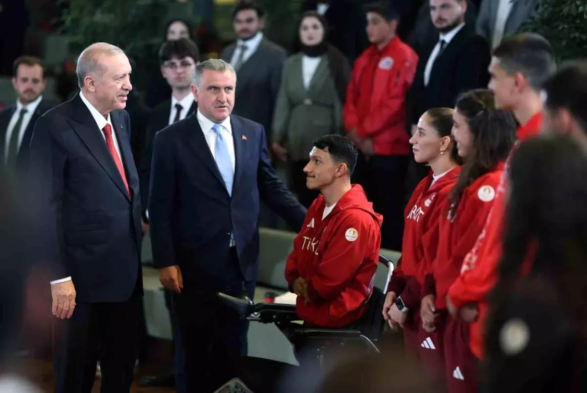 Cumhurbaşkanı Erdoğan: “Terörsüz Türkiye kavşağını inşallah suhuletle döndükten sonra Türkiye Yüzyılı menziline çok daha süratli ulaşacağız”