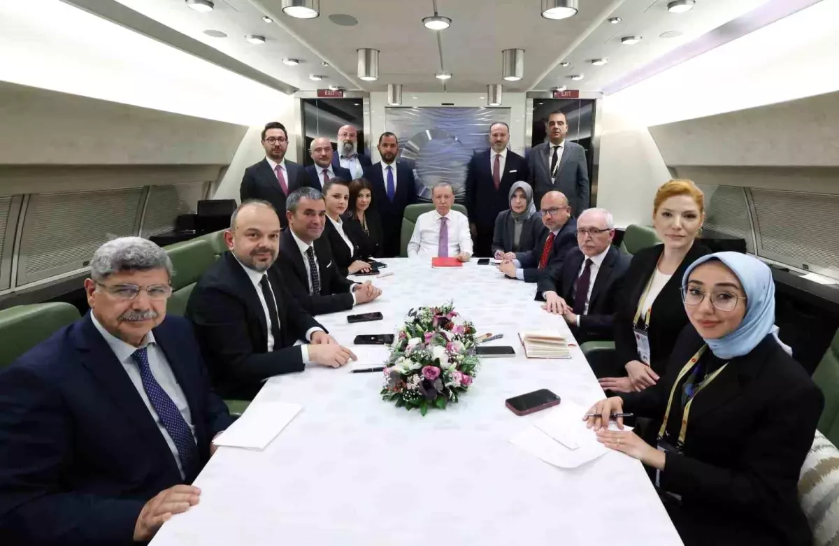 Cumhurbaşkanı Erdoğan: “Yeni anayasayı ülkemiz için istiyoruz, benim aday olma üzere bir derdim yok”