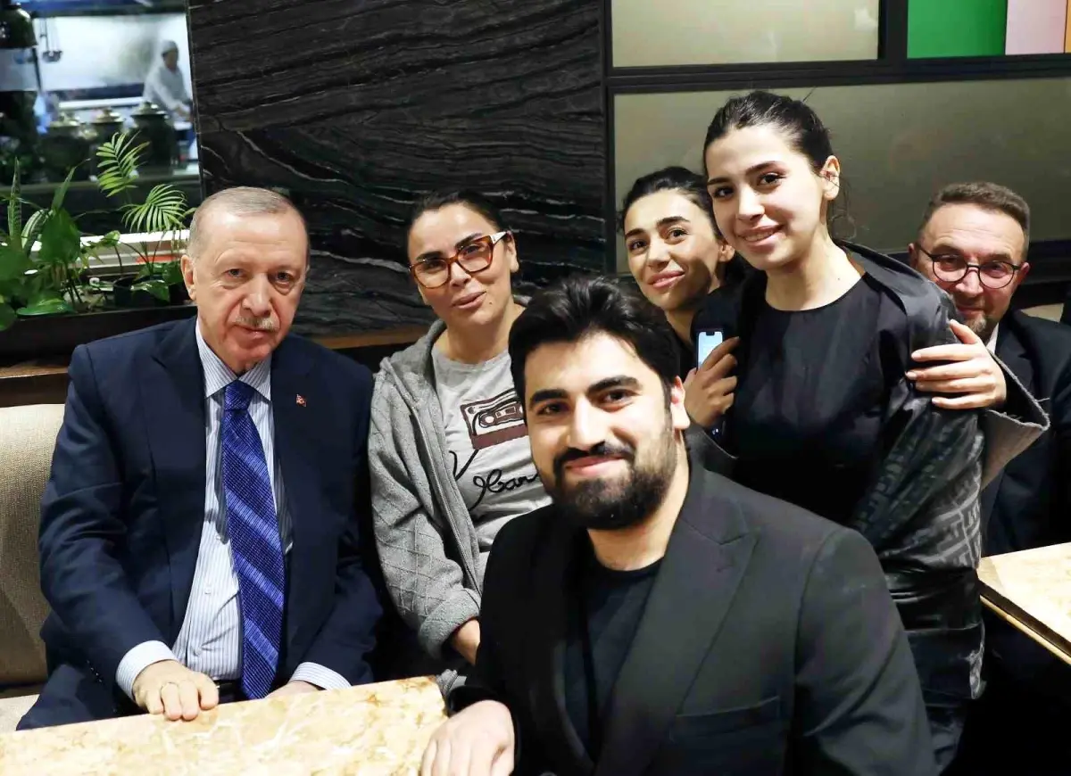 Cumhurbaşkanı Erdoğan’dan Ankara’da sürpriz kafe ziyareti