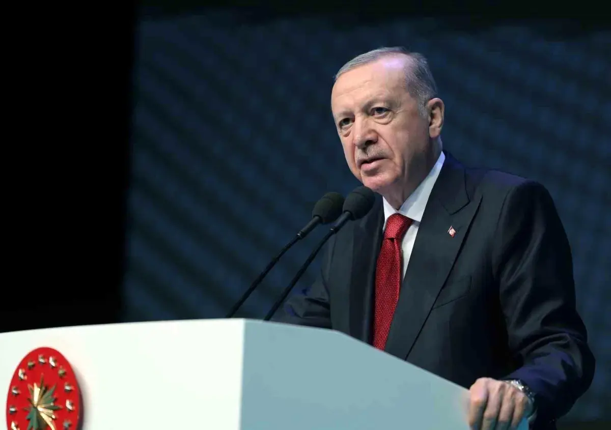 Cumhurbaşkanı Erdoğan’dan CHP lideri Özgür Özel’e: “Bunun ismi ekonomik tetikçiliktir, jurnalciliktir, ispiyonculuktur”