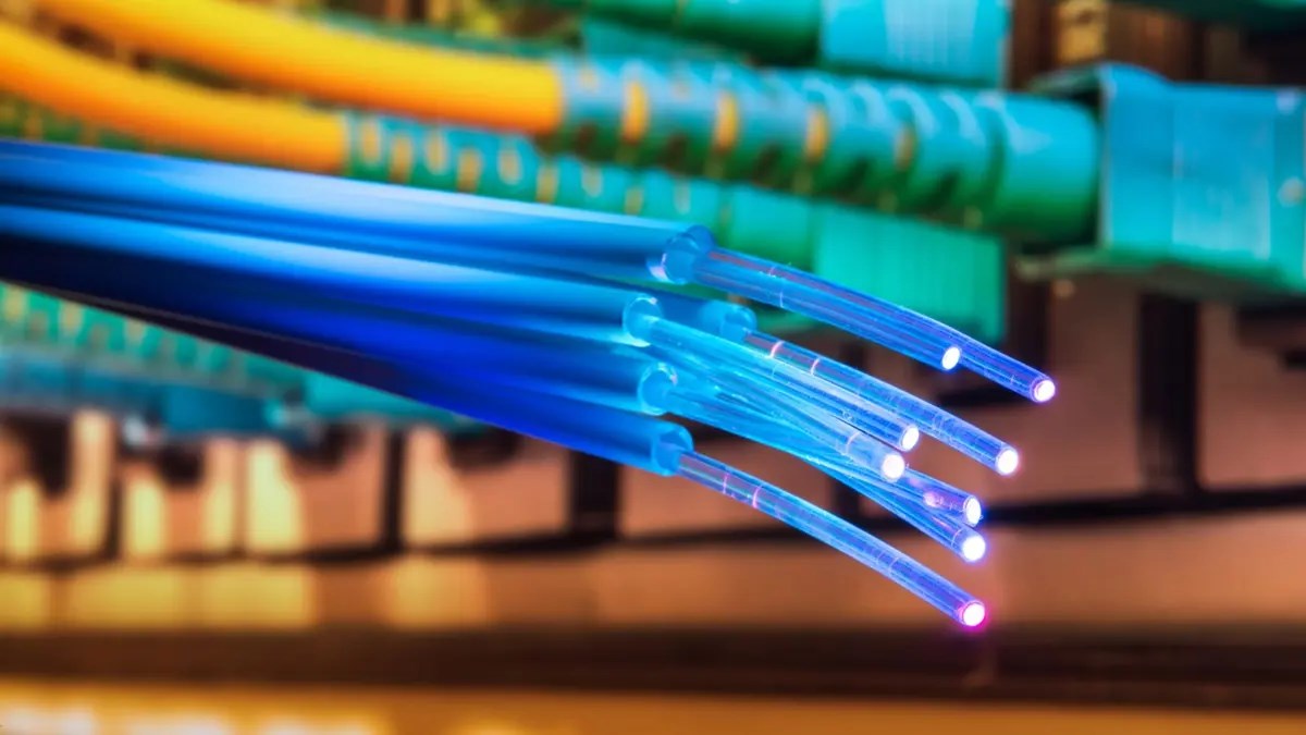 Data iletiminde eşsiz güvenlik tahlili: Işığın kendisi şifrelendi
