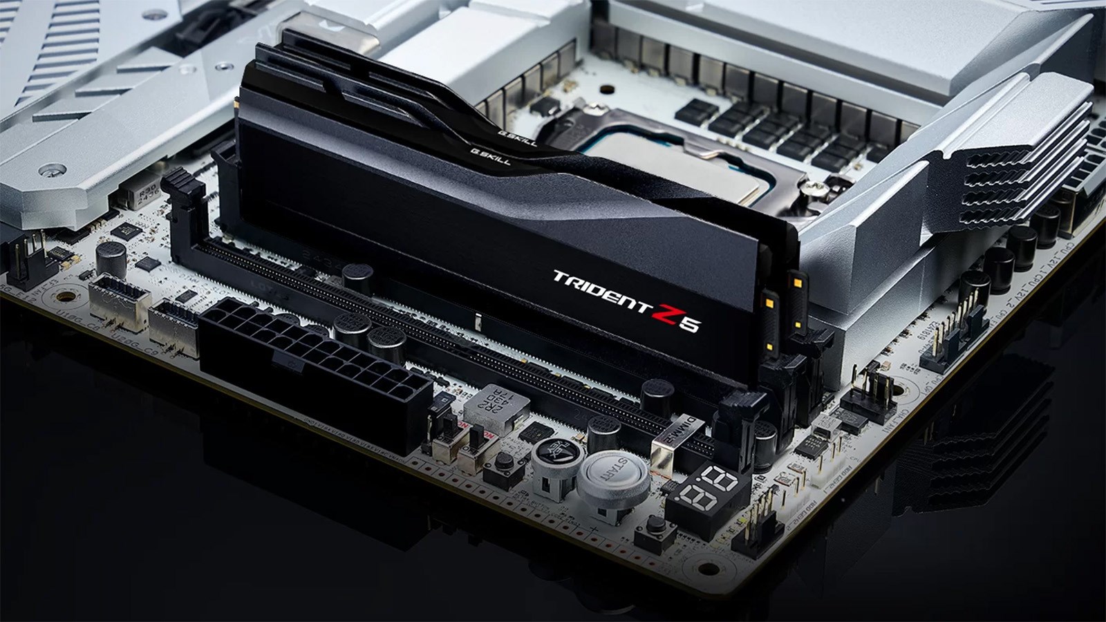 DDR5 sürat rekoru bir defa daha kırıldı: 12.774 MT/s düzeyine ulaşıldı