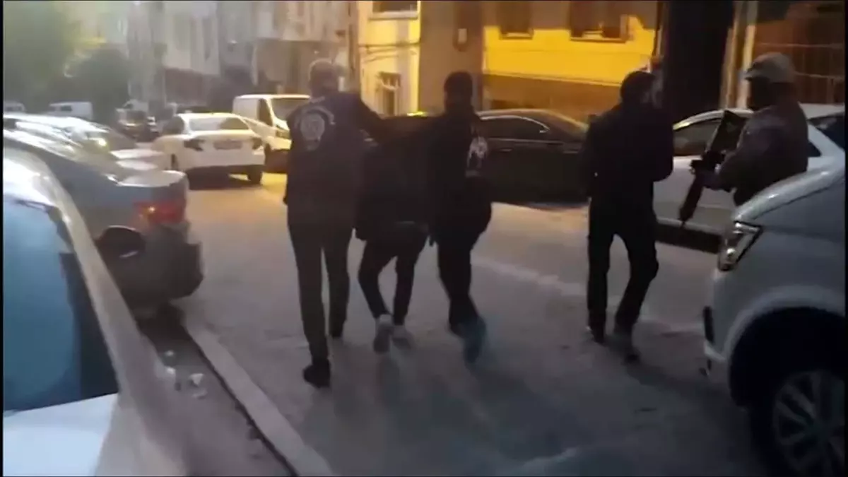 DEAŞ’a Operasyon: 298 Kuşkulu Yakalandı