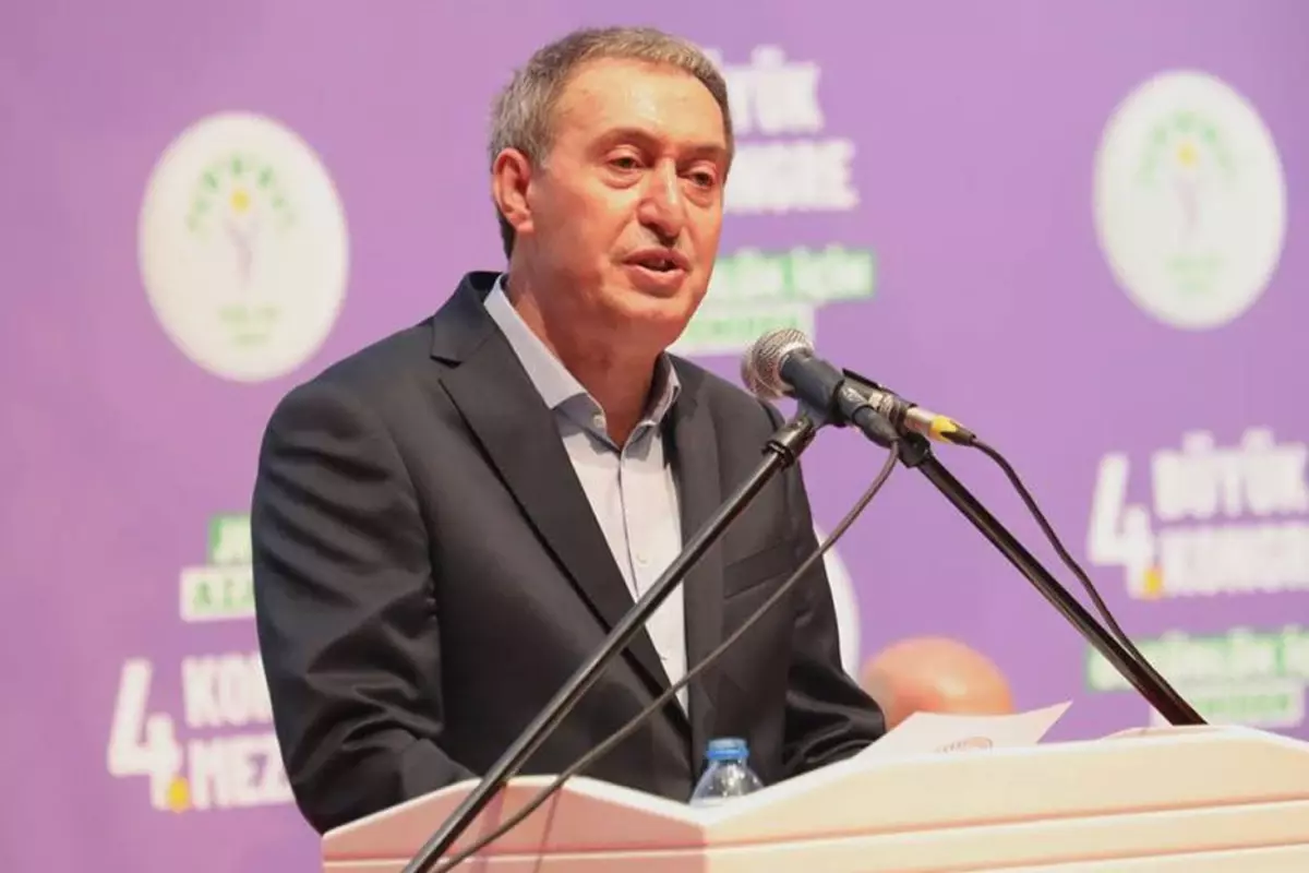 DEM Partili Tuncer Bakırhan korucularla ilgili sözleri için özür diledi
