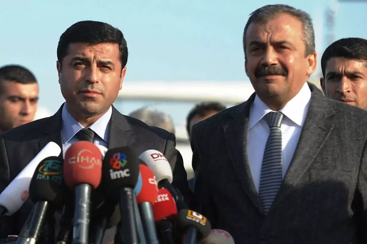 Demirtaş’tan Öncü’ye veda bildirisi: Bir tane mezarın yok ki, on milyonların kalbine gömüleceksin