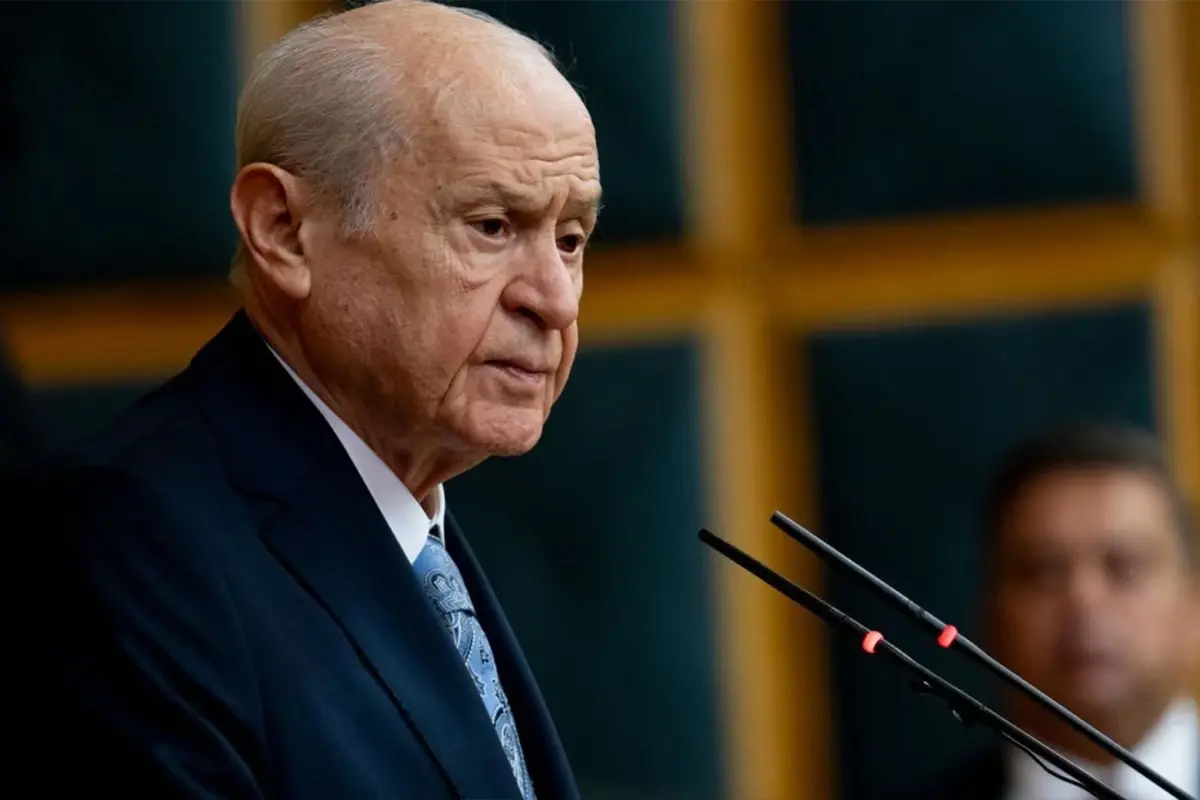 Devlet Bahçeli’den canlı yayınına dikkat çeken bildiri: Barış tek kanatlı bir kuş değildir