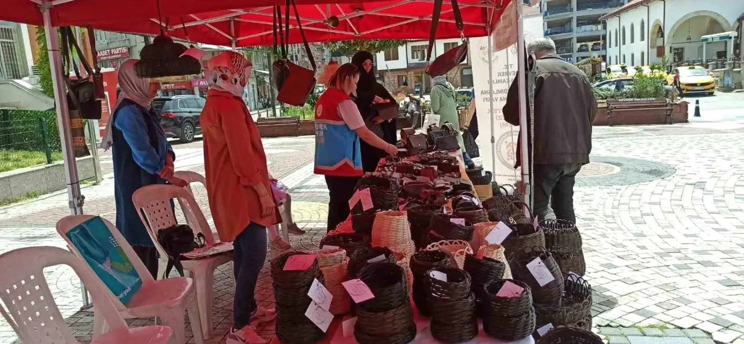 Devrek’te Anneler Günü Alışveriş Şenliği İlgi Görüyor