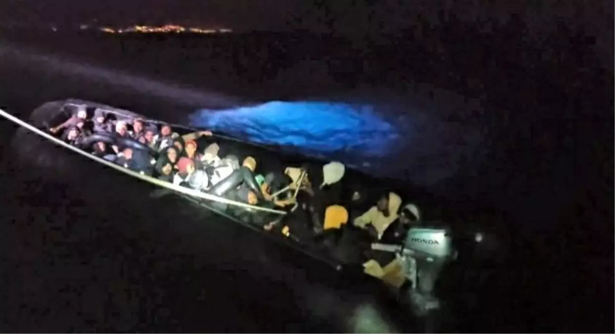 Didim Açıklarında 40 Sistemsiz Göçmen Kurtarıldı