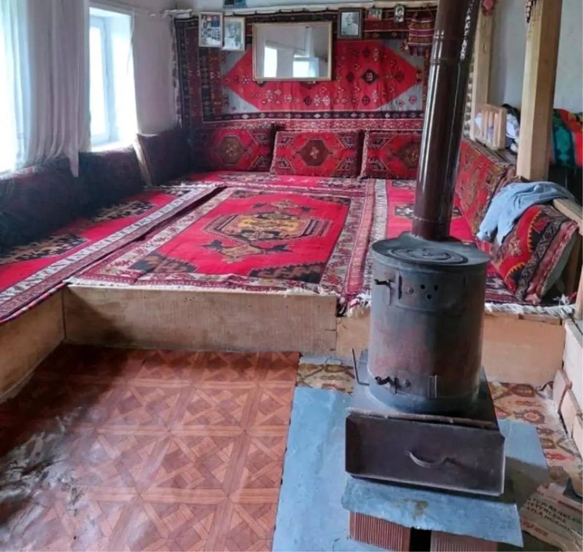 Divriği’de Şok Hırsızlık: 500 Bin TL’lik Eşyalar Çalındı