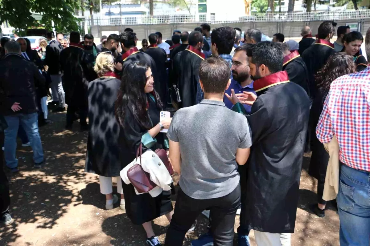 Diyarbakır’da Avukata Atak Protesto Edildi
