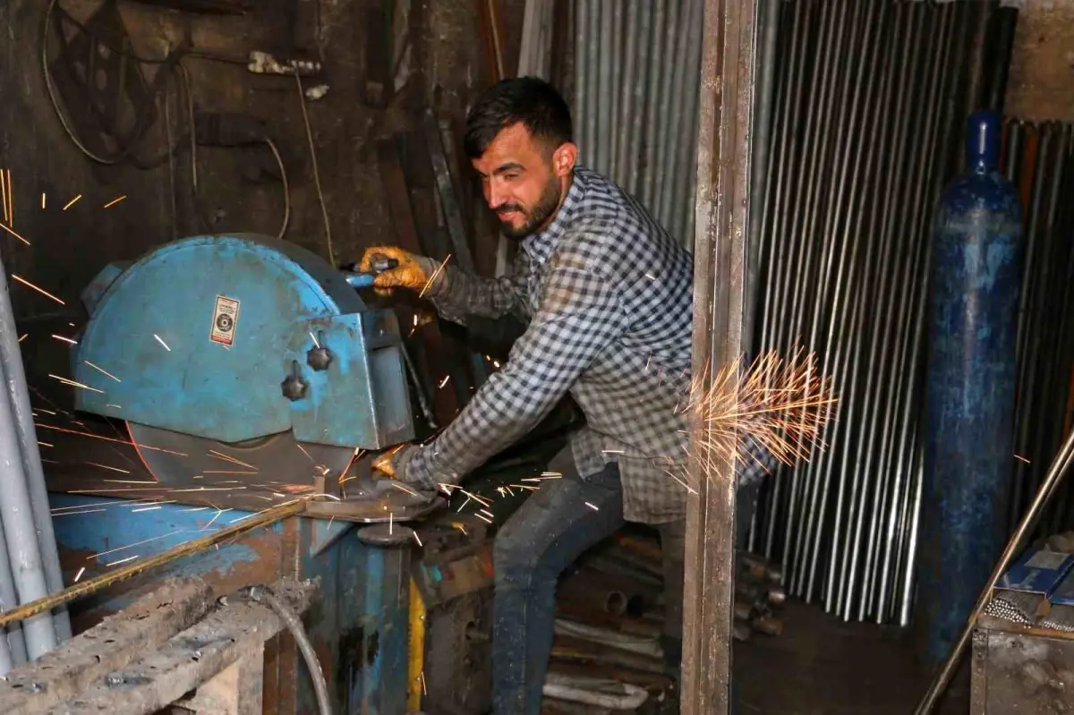 Diyarbakır’da Hurdacılar 1 Mayıs’ta Çalıştı