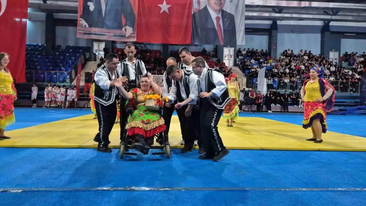 Düzce’de 19 Mayıs Gençlik ve Spor Bayramı Coşkuyla Kutlandı