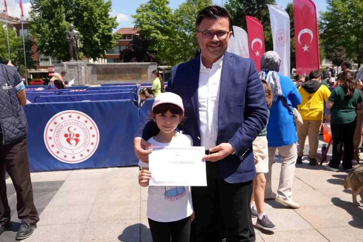 Düzce’de 2025 Aile Yılı Oryantiring Aktifliği Düzenlendi