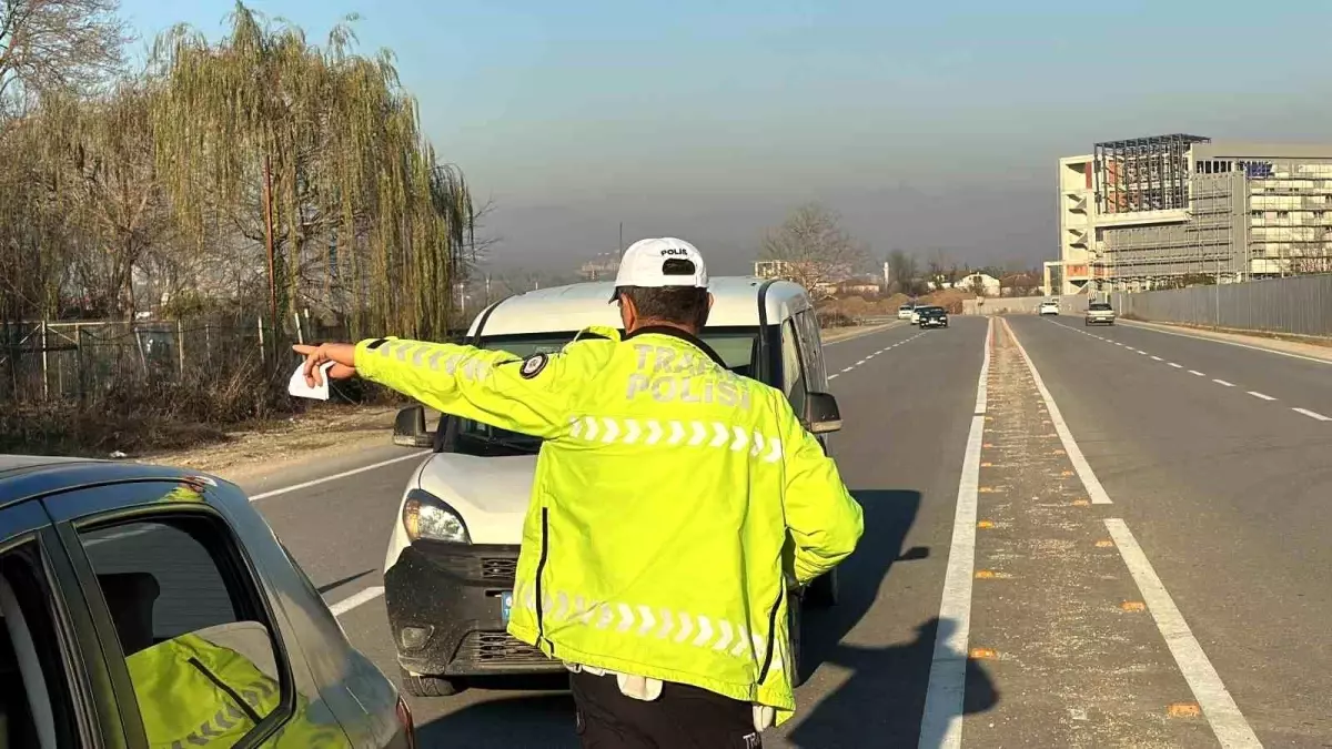 Düzce’de Trafik Kontrolünde 240 Araç Men Edildi