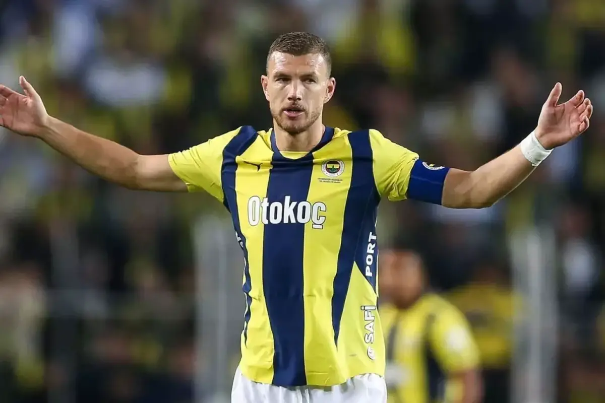 Dzeko’un paylaşımı taraftarları ikiye böldü