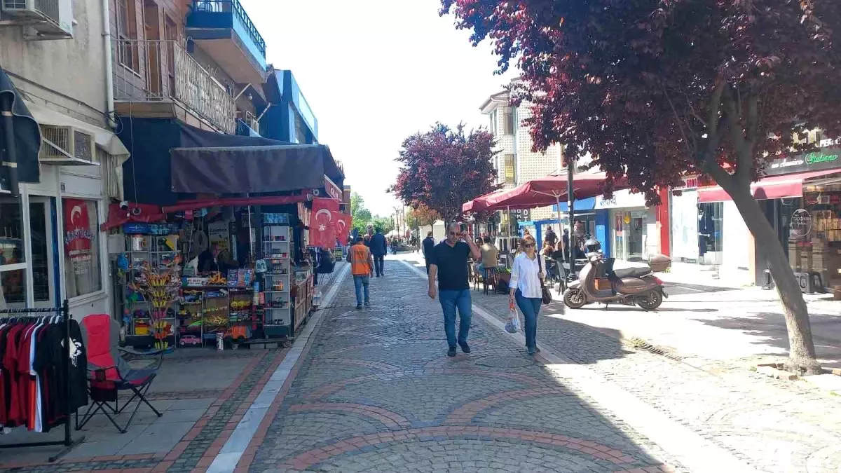 Edirne’de Galatasaray Bayrağı Yırtıldı