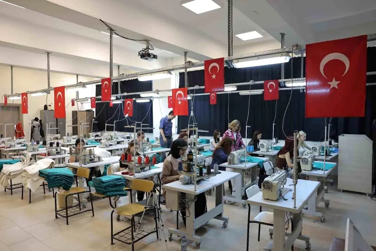 Edirne’den Hastane İçin Ameliyat Dokumacılığı Üretimi