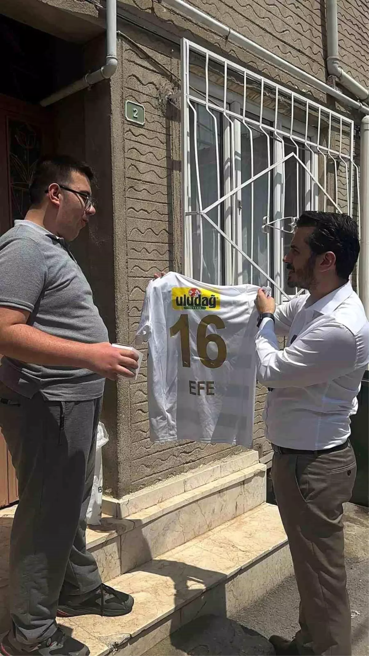 Efe, Lider Kurtuluş’tan Bursaspor Forması Aldı