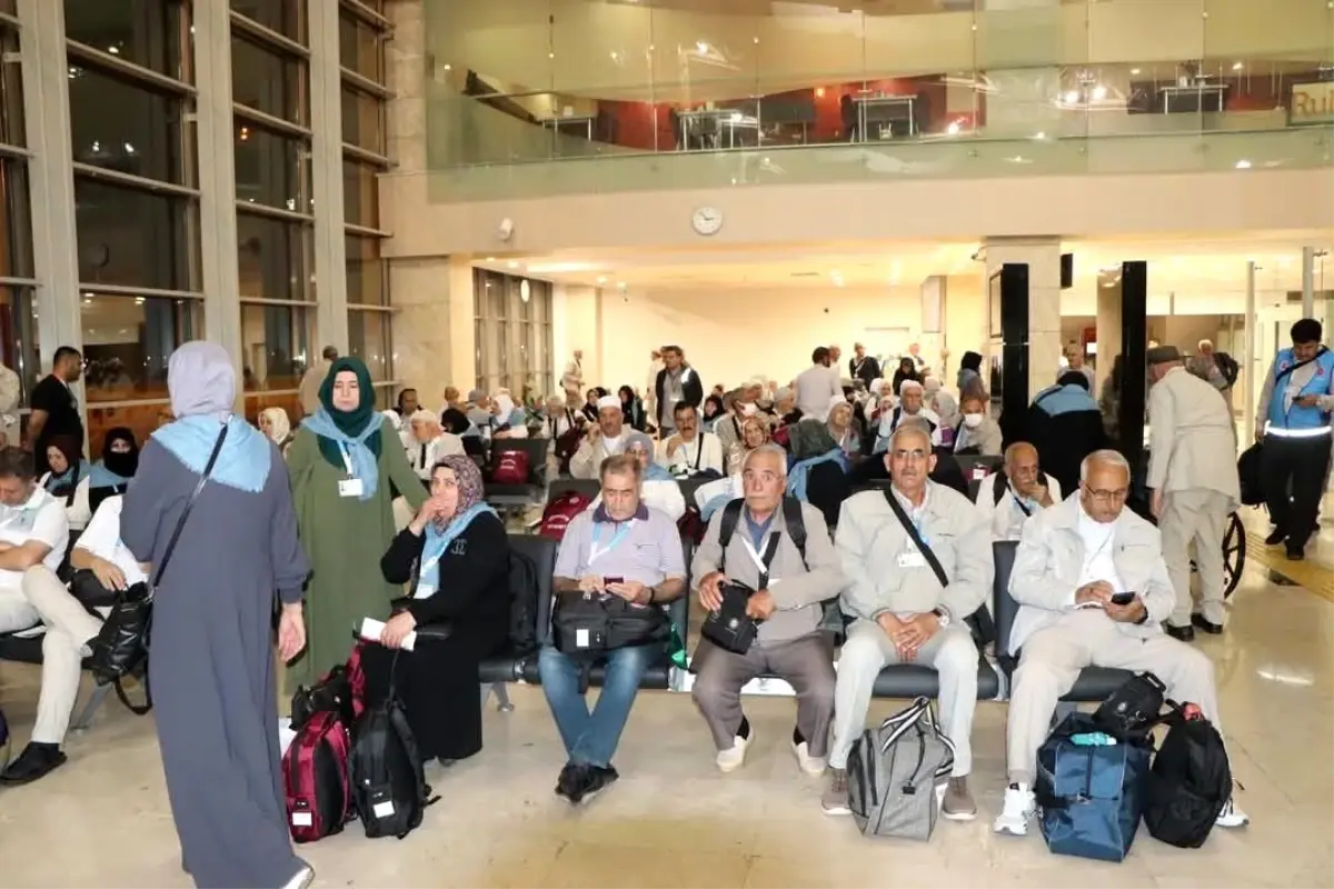 Elazığ’dan Hac Kafileleri Uğurlandı