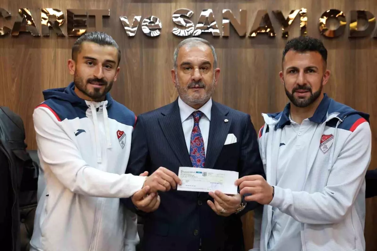 Elazığspor’a 10 Milyon Lira Bağış