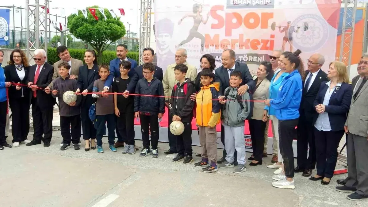 Erman Şahin Spor Merkezi Açıldı