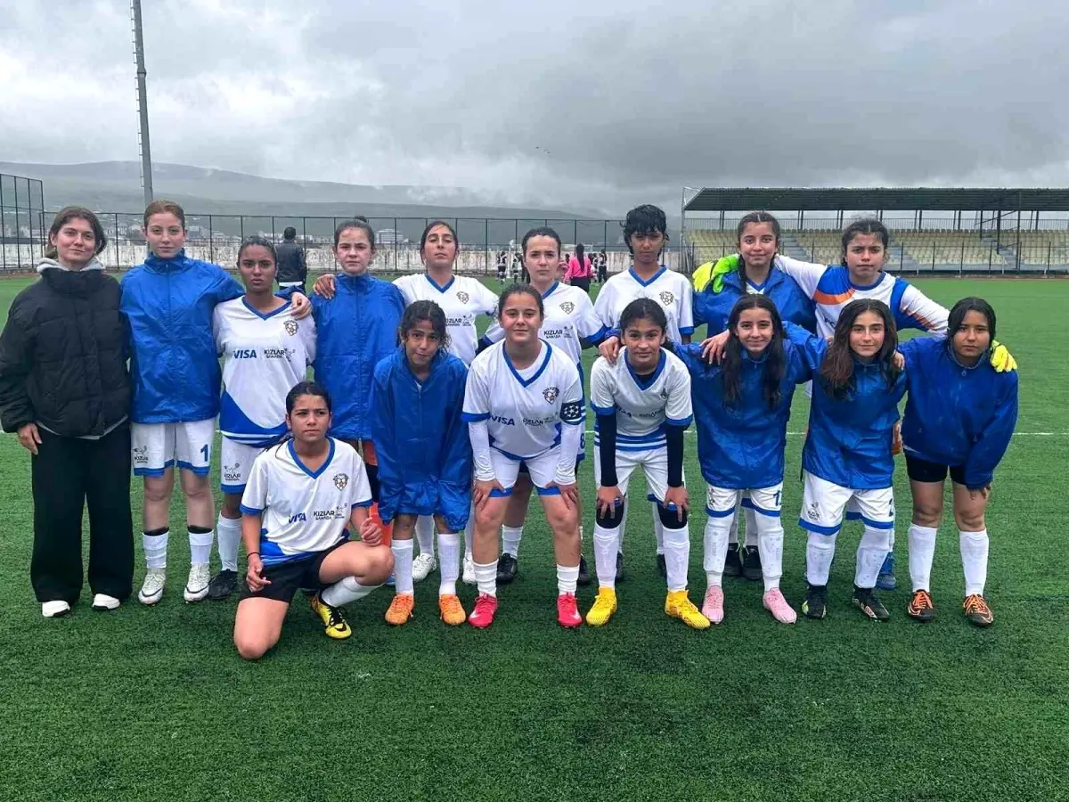 Erzincan Bayan Futbol Ekibi Ardahan’a Gidiyor