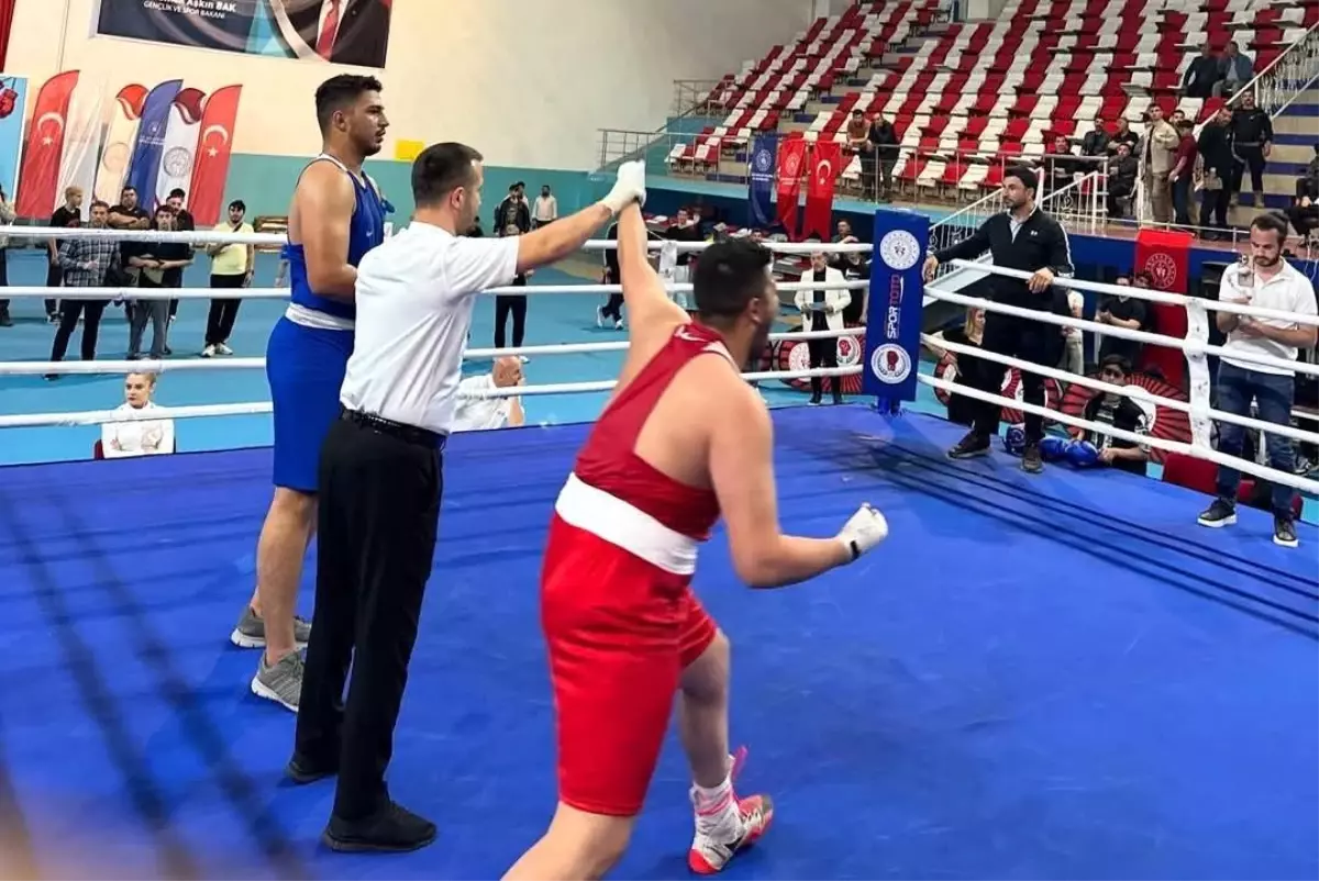 Erzurum Boks Kadrosu Türkiye Şampiyonası’nda Tepeye Taşıdı
