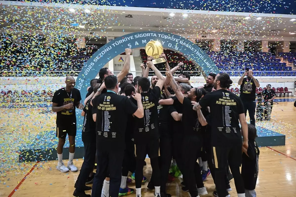 Esenler Erokspor Üstün Lig’e Yükseldi