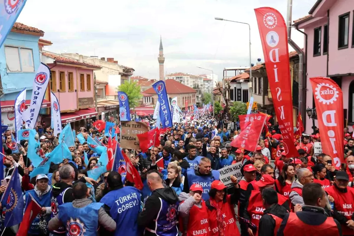 Eskişehir’de Coşkulu 1 Mayıs Kutlaması