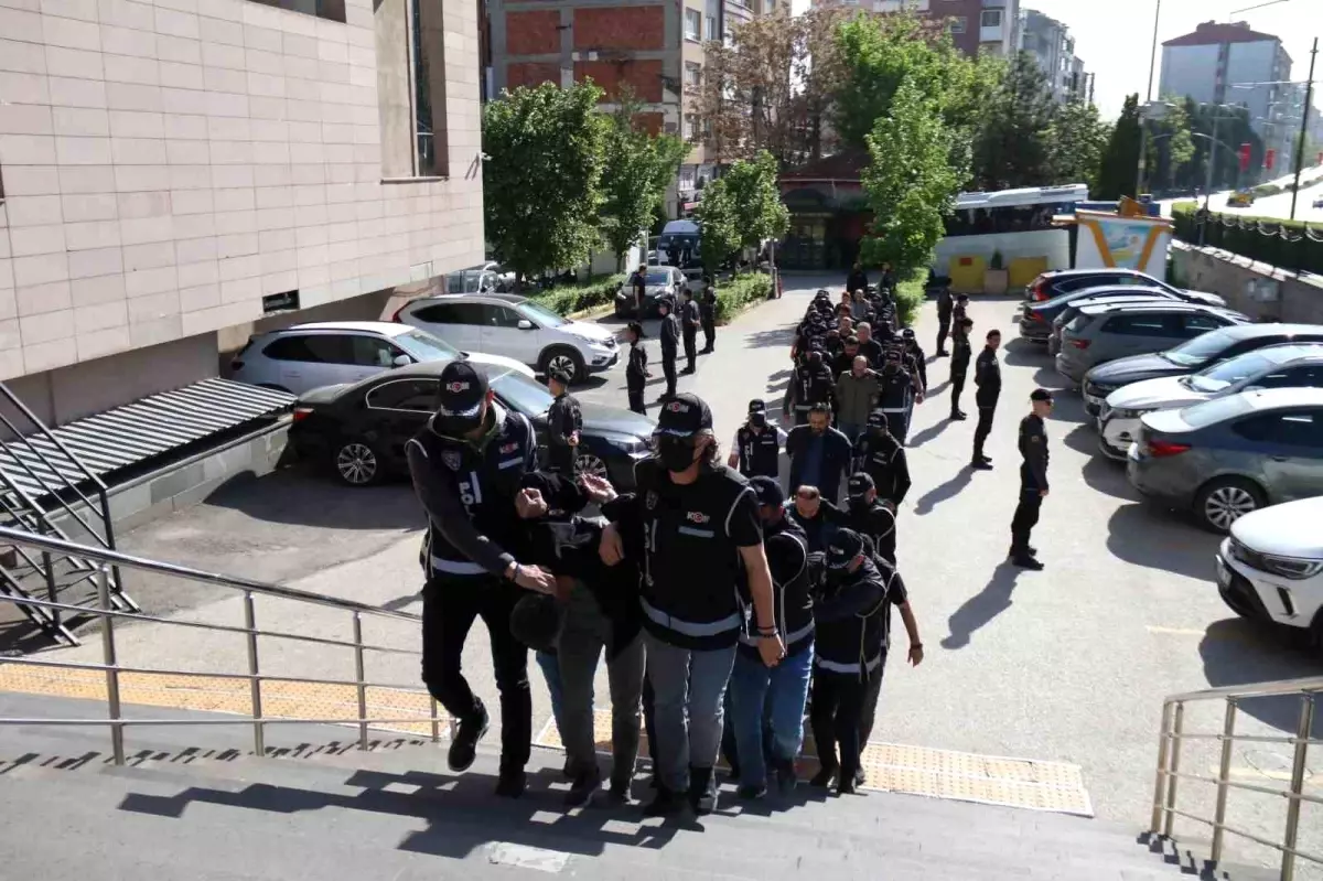 Eskişehir’de FETÖ Operasyonu: 14 Kuşkulu Adliyeye Sevk Edildi