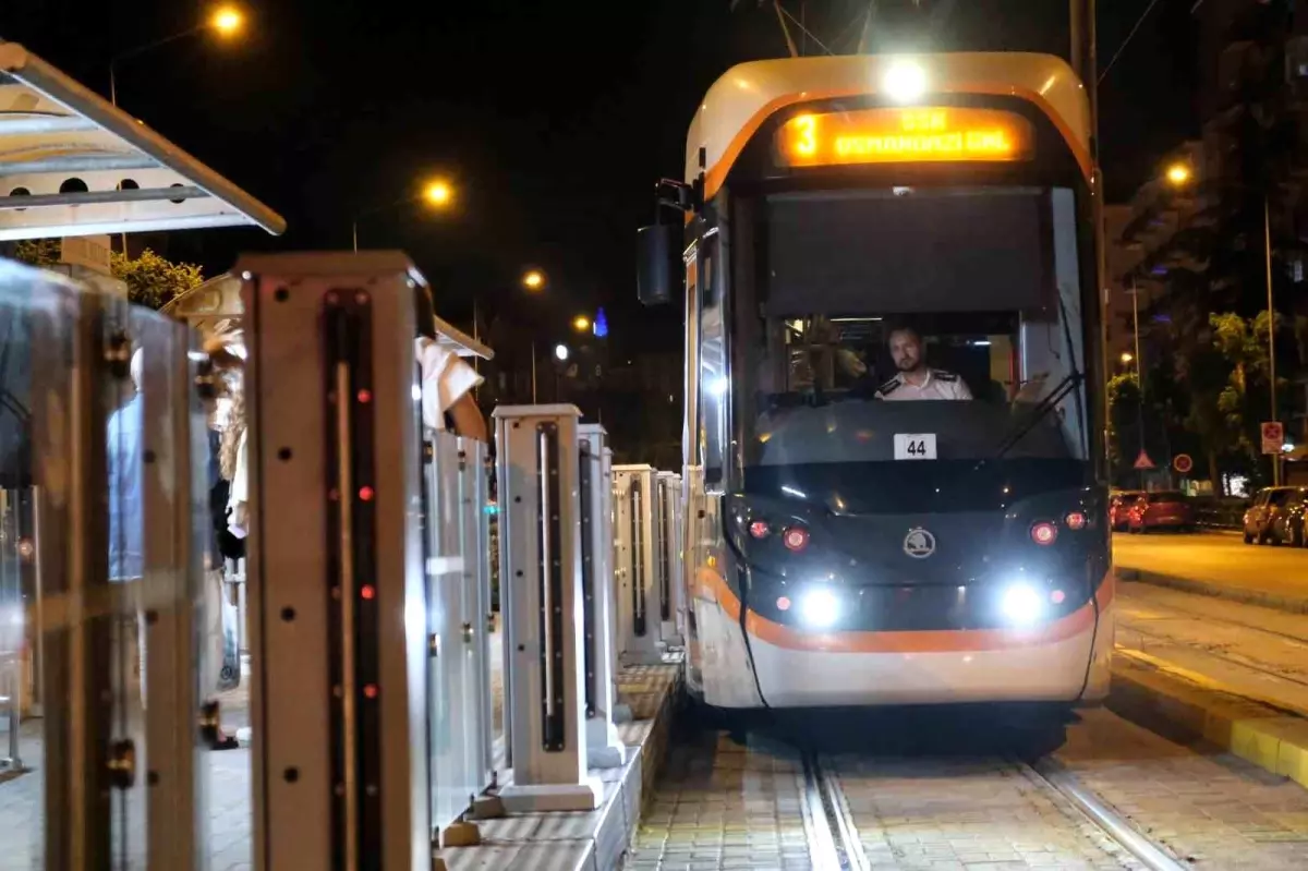 Eskişehir’de Gece Seferleri 222 Bin Yolcu Taşıdı